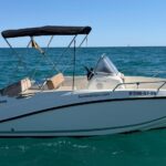 Menut Perfil scaled e1779190743757 alquiler barco sin licencia sitges,barco menut sin licencia,barco menut rumbositges
