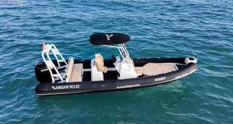 27 Foto Apex 20240617191625 0703 D scaled e1719160358275 boat rental with skipper sitges,princess rental sitges,martu boat rental sitges