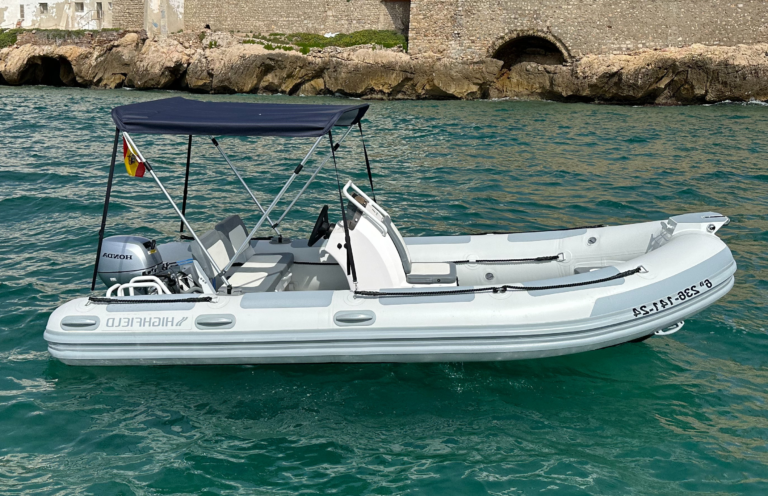 Barco Bambi Rumbo sitges