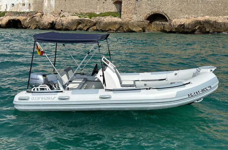 Barco Bambi Rumbo sitges